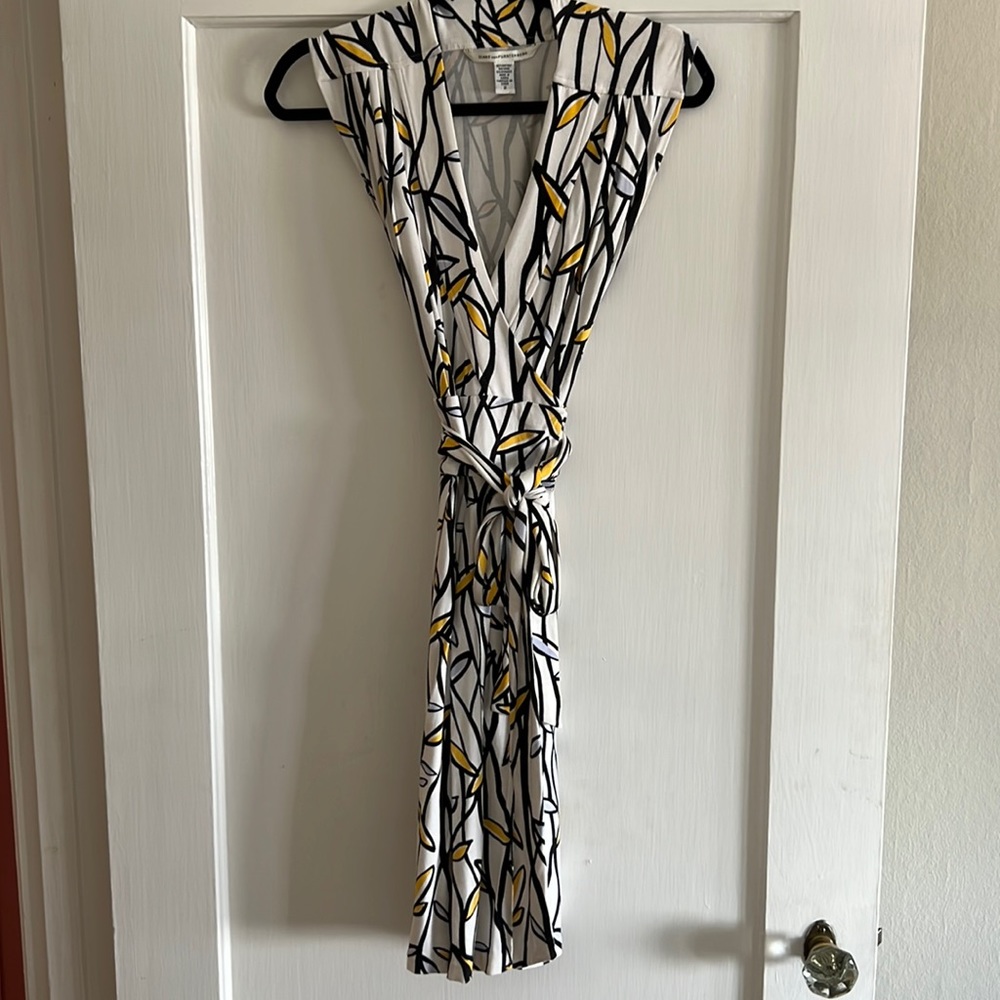 DVF Printed Sleeveless Wrap Dress